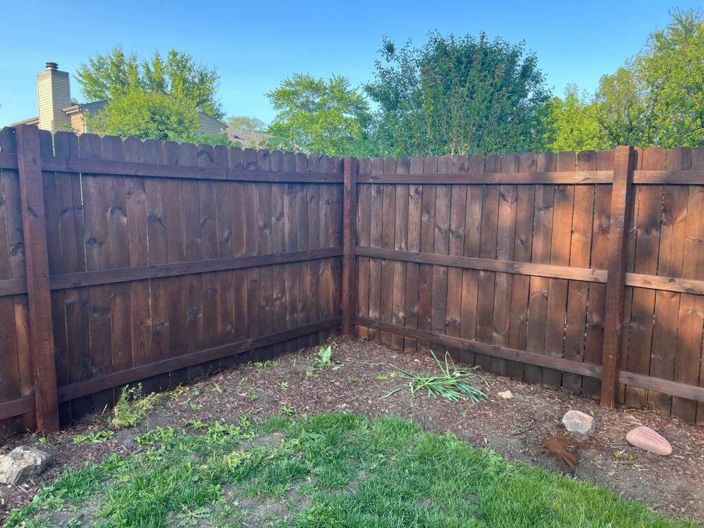 Fence Staining in elk grove village